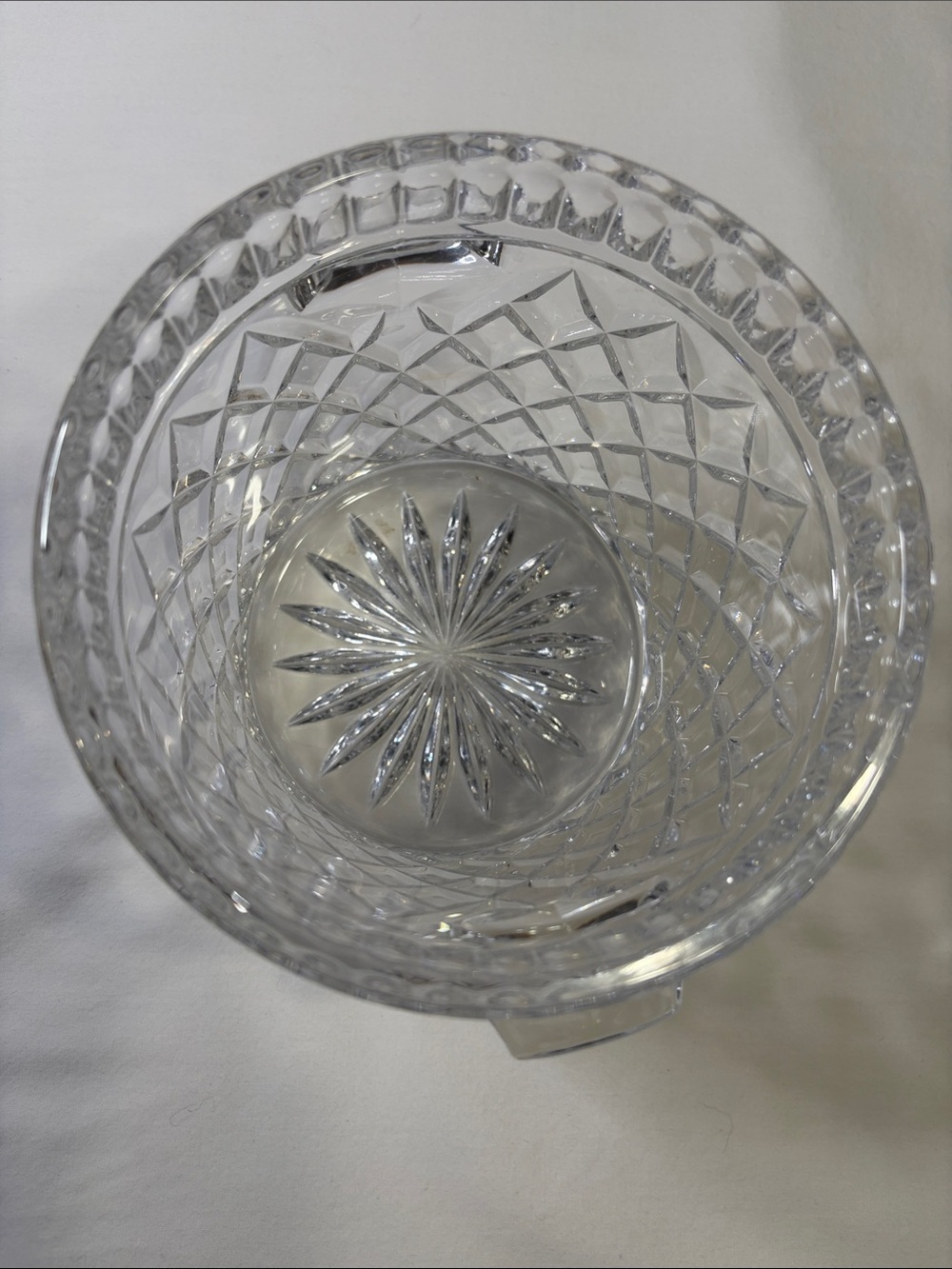 Elegant Cut Glass Ice Bucket or Wine Chiller. - Picture 5 of 7